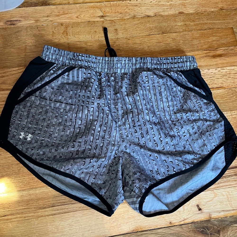 UnderArmour Athletic Shorts with Pockets